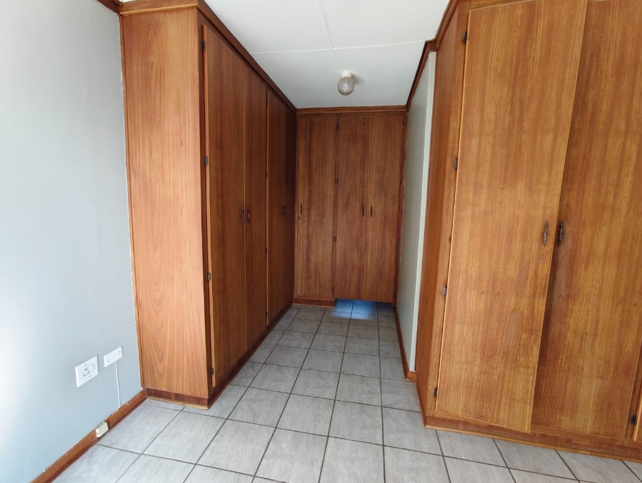 To Let 3 Bedroom Property for Rent in Langenhovenpark Free State